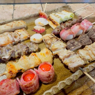 沖縄名物から豊富なパーティーメニューまで揃う食飲放コース♪