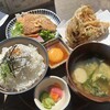 海沿いの キコリ食堂