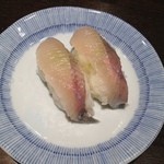 小川の魚 - 握り