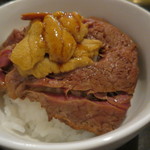 SATOブリアン - ブリ飯、唐津の赤雲丹乗せ