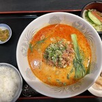 オーパスワン - 料理写真:担担麺セット