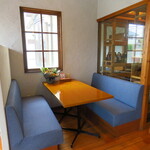 芝ふく - ソファー席