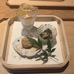 321604118 - 湯葉・いくら・わさび
                        つるむらさき・しめじ
                        里芋のかき揚げ