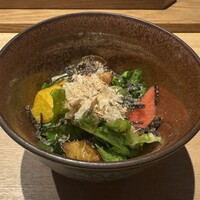 中目黒いぐち 上ル - 和サラダ
                      ルッコラ・ロメインレタス
                      素揚げ野菜
                      九州の甘い醤油