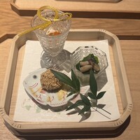中目黒いぐち 上ル - 湯葉・いくら・わさび
                    つるむらさき・しめじ
                    里芋のかき揚げ