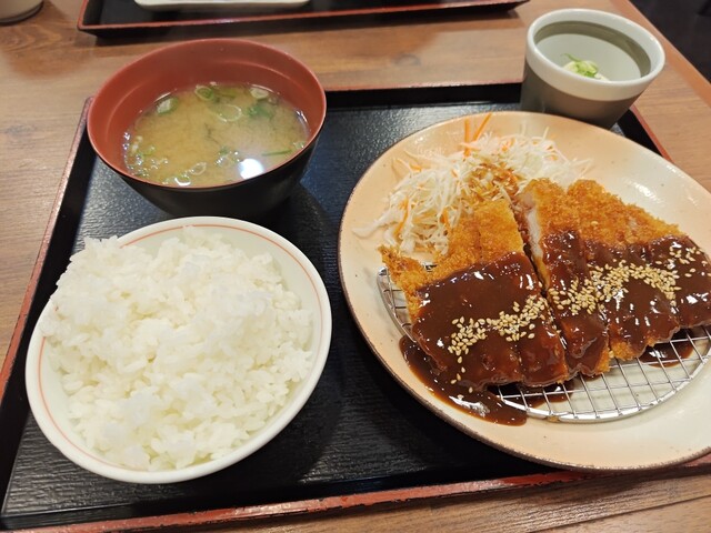 Machikado Ya Minamiku Takarau Cho Ten