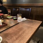 牡蠣と燻屋かつを - カウンター席2