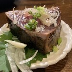 牡蠣と燻屋かつを - カツオ塩タタキ1