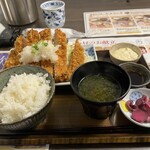 秋田郷土料理と旨い酒のあるところ かまくら - 