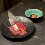 PONGA PREMIUM - 赤身肉と卵黄たれ