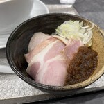 宍道湖しじみ中華蕎麦 琥珀 池袋店 - 
