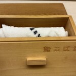 鮨おばな - おしぼり