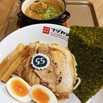 フジヤマ55 - トッピング全部のせ
