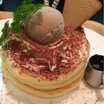 コラソンカフェ - 季節のパンケーキ(ティラミスパンケーキ)