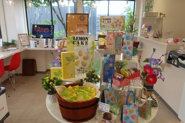 パティスリードゥー（Patisserie Deux） - 大曲（ケーキ）の写真