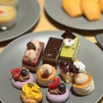 ブッフェアンドカフェ スロープサイドダイナー ザクロ - 