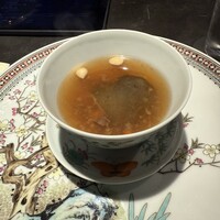 仁修樓 - すっぽんスープ　干し貝柱、金華ハムなど