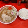 銀座紫龍改 - 濃厚黒背脂らーめん 麺大盛(中太麺、脂少なめ) と 白飯