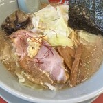 山岡家 - 濃厚白味噌豚骨ラーメン
