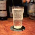 サロンバー・シスル - ■多賀町産　山椒ジントニック ¥1.050