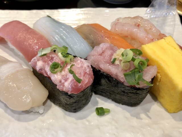 廻る 鼓響 吉田店 (まわる こきょう) - 北吉田/回転寿司 | 食べログ