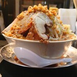 オノ二郎 - オノ二郎(並) 野菜マシ,アブラマシ,にんにくマシ (税込)1,100円 ※正面から③ (2025.09.30)