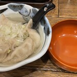 肉汁餃子のダンダダン - 水餃子(647円)