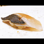 鮨 龍次郎 - ・青箭魚 (サゴシ) ~炙り・漬け~