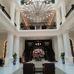 The Grand Lobby - 玄関入ってすぐの場所です