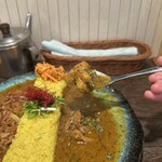 スパイシーカリーハウス半月 - 