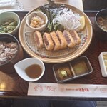 和食レストランとんでん - 料理写真:まぐろのレアカツ定食（税込1,859円）