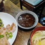 たん焼専門店 高甲 - 『豚ロース塩焼き』1,400円　タレがいい仕事します。