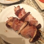 伸喜 - しいたけ肉　１本160円