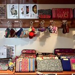 カフェモン - 店名の由来、タイ北部の山岳民族、Hmong族の小物たち♪