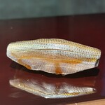 鮨けんすけ - まろやかな酸の効いた小肌