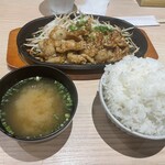 鉄板ホルモン 蟻月 - 