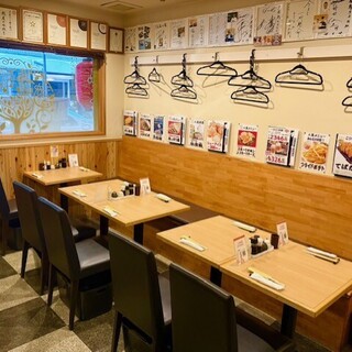 アーケード内で雨に濡れずに来店OK！接待・宴会・家族団欒に