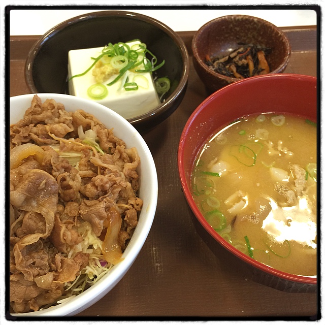 すき家 目黒駅東口店 目黒 牛丼 食べログ すき家 目黒駅東口店 目黒 牛丼 食べログ