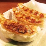 Harutomoryuu - こだわりの手作り餃子は3個200円から