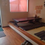 らーめん一歩 - 小上がり座敷