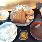 天真らん漫 - 料理写真:ミックスフライ定食