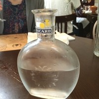 ビストロ・ミル・プランタン - 素敵な器の水