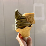 321684913 - もなか付きほうじ茶ソフトクリーム