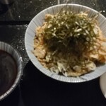 そば さやか - 冷し肉そば（１１５０円）＋大盛り（２００円）