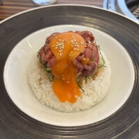 焼肉おしわら 雅 - 卵黄ぱっかん