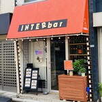 INTERbar - 麺居酒屋 陸さんの真正面