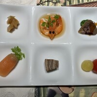 御膳房 六本木店 - 季節前菜の盛り合わせ