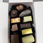 レオニダス 神戸岡本店 - 