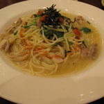 シルバースプーン - 鶏モモ肉と水菜の梅肉風味900円