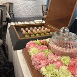 プレスキル - 宝石箱に入ったかわいい小菓子たち